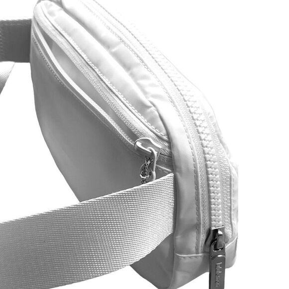 LULULEMON Bright White Everywhere Belt Bag NWT | Perfect Bride-to-Be Accessory - Picture 5 of 13